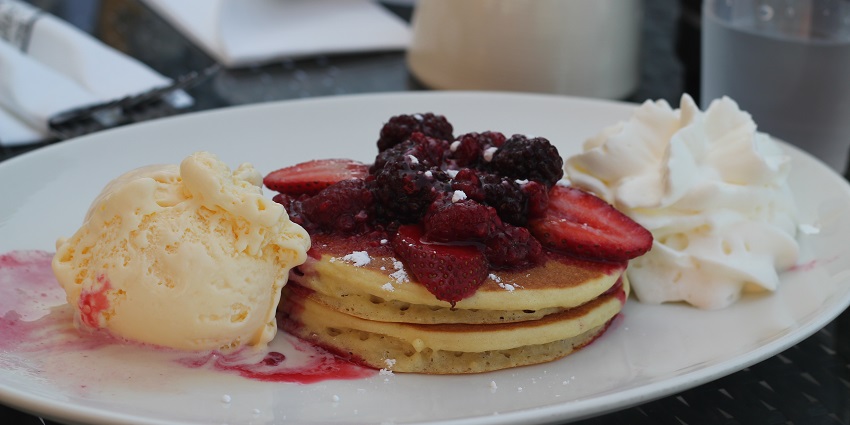 Elegant cafe known for its ambiance and diverse menu offerings.