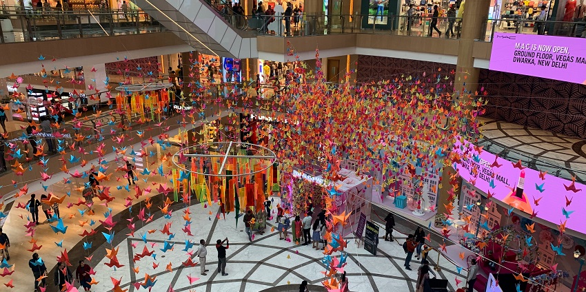 Traditional shopping destination featuring local boutiques and eateries.