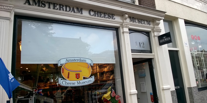 Amsterdam Cheese Museum reflects the cheese-making process