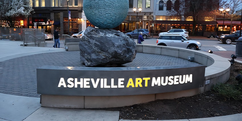 A picture of modern and contemporary art at the Asheville Museum, Asheville.