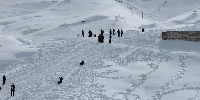 Indulge in adventures at Auli ski resort which is one of the places to visit in Joshimath.