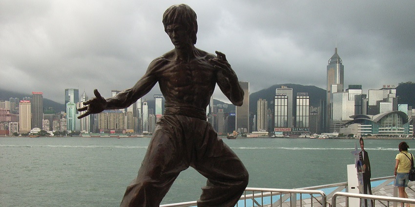 Bruce Lee statue in the street of the Avenue of stars.