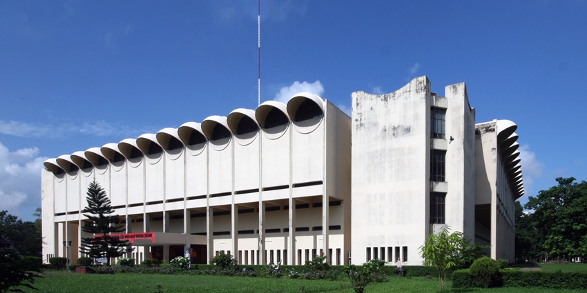 Bangladesh National Museum is one of the most amazing places to visit in Dhaka, Bangladesh