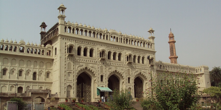 Appreciate some great architecture at bara imambara if you both are history buff.