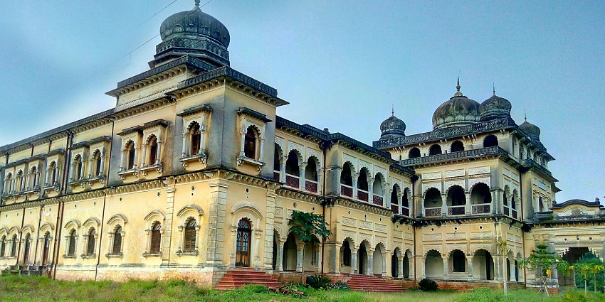 Historic palace in Bastar, showcasing tribal culture and architecture.