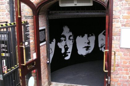 An Image of the entrance of the Beatles Museum in the street of Liverpool.