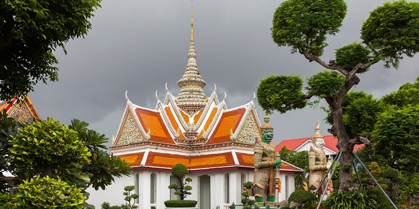 Templo Wat Arun, Bangkok, Thailand - best time to visit is from November to February