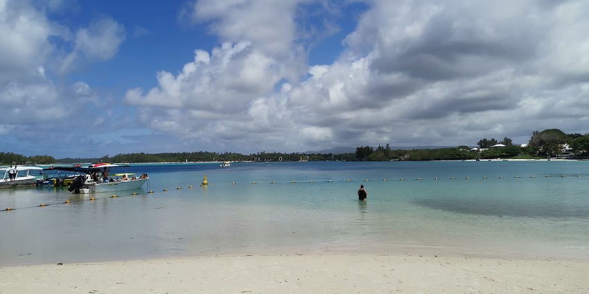 Image of the iconic beach side in the land of Mauritius in the India Ocean