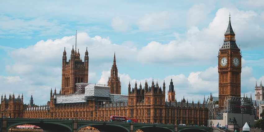 An image of Big Ben, one of the best tourist destinations to visit in London.
