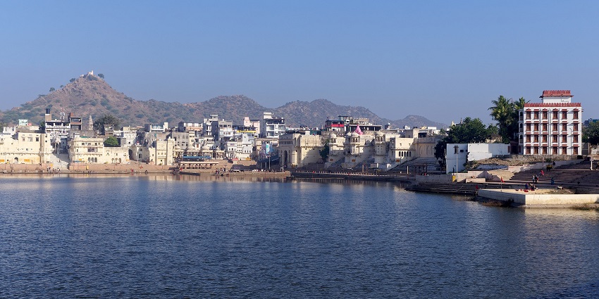 Image of the beautiful ghat on the banks of river Ganga in Uttarakhand