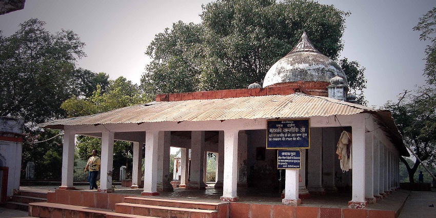 Indulge in some great mythology with your friends on your trip to bithoor
