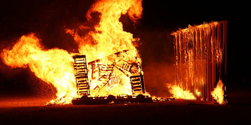 An image of the climax of '“The Wall” an installation realized at the Burning man festival, Nevada (USA)