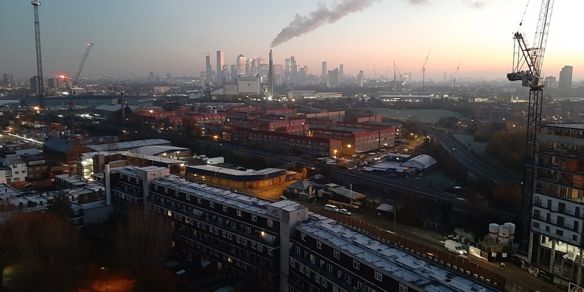 An Image of the Canary Wharf, a luxurious shopping area for street shopping in London.