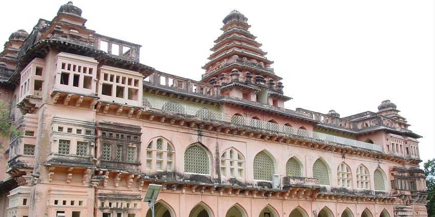 Chandragiri Fort is a historic fort showcasing ancient architecture and Vijayanagara Empire.