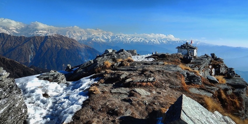 The Tungnath travel guide highlights the mountain peak in Uttarakhand, offering panoramic Himalayan views.
