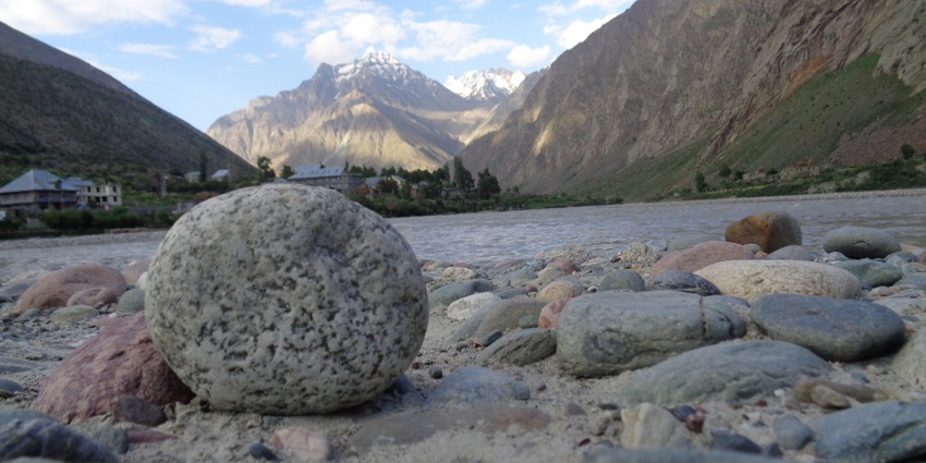 Chenab Lake is one of the best places to visit for every traveller in December.