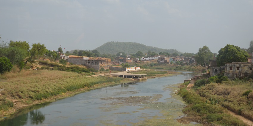 Chitrakoot falls after rainfall is one of the places to visit near Allahabad within 200 kms.