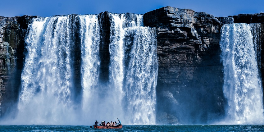 chitrakoot falls after rainfall is one of the places to visit near Allahabad within 200 kms.