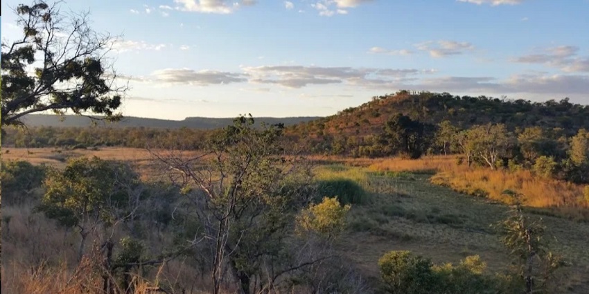 Amazing picture clicked during the sunrise of the Chizarira National Park in Zimbabwe.