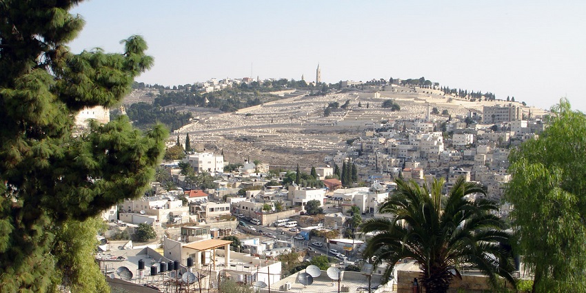 Archaeological site uncovering Jerusalem’s ancient roots and historical treasures.