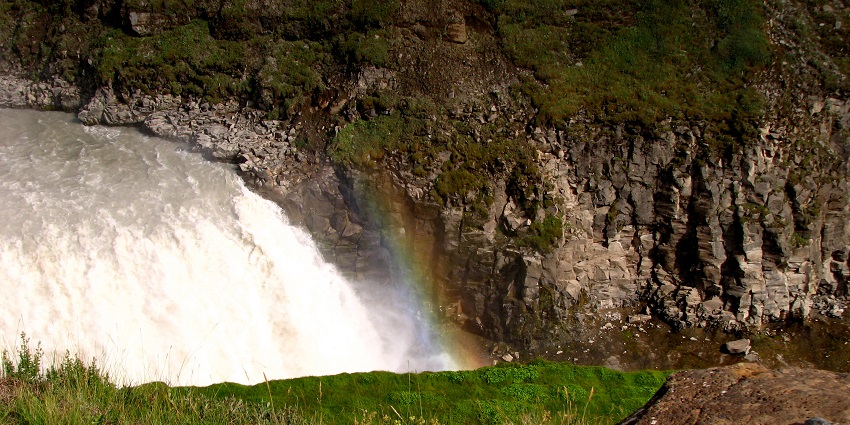 An image showing a view of the Golden Circle, one of the best things to see in Iceland