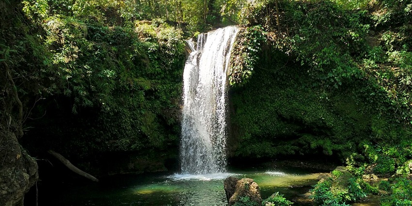 The wonderful sight of natural Water Fall in Corbett National Park
