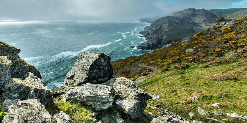 A scenic picture of Cornwall, which is one of the best places to visit in England.