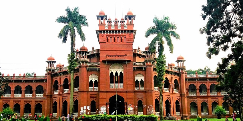 Curzon Hall is a beautiful architecture with a unique blend of Mughal and European.
