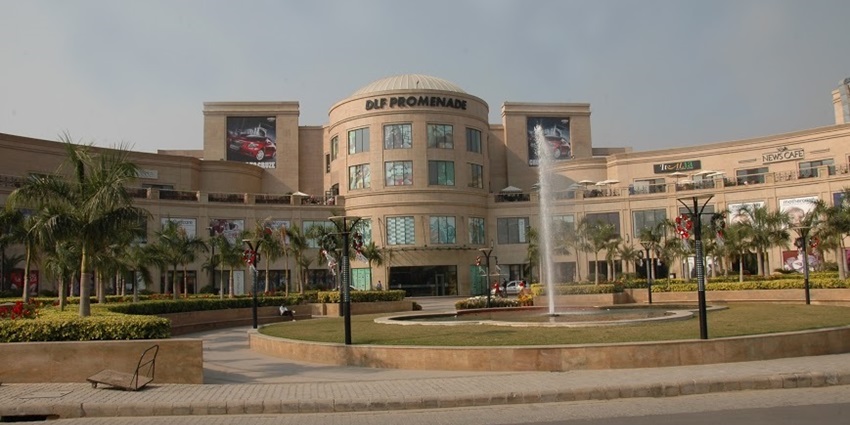 The huge premises of DLF Promenade, the best mall in Vasant Kunj, Delhi