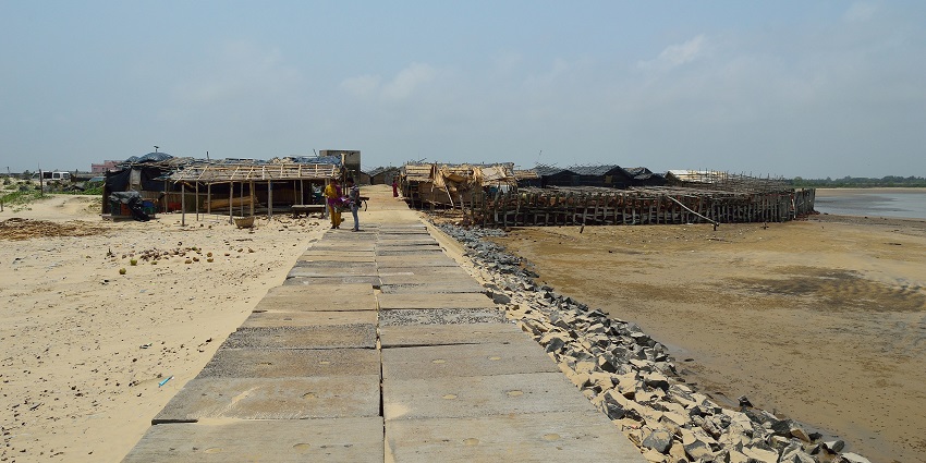 Stunning viewpoint where rivers meet the sea, highlighted in Digha travel guide.