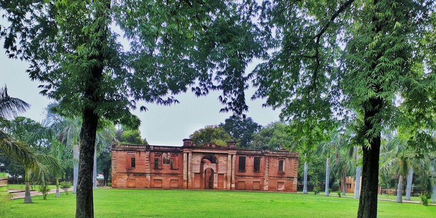 Dilkusha Kothi is one of the most amazing places to visit near Kanpur within 100 km