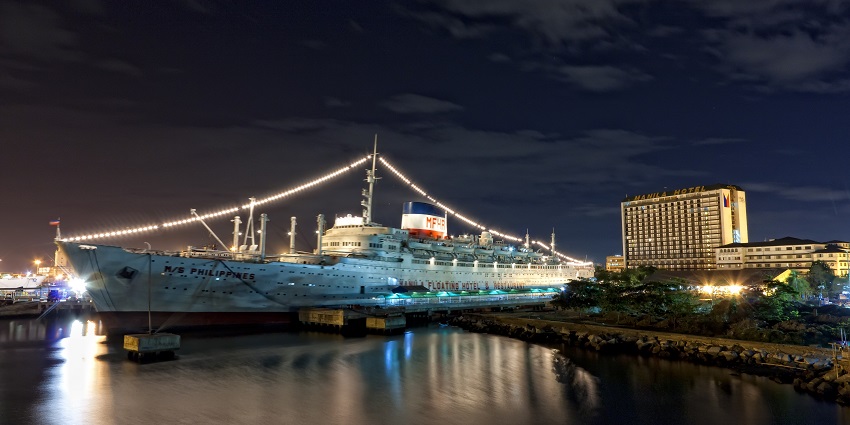 Enjoy a unique dining experience at a floating restaurant in Manila Bay.
