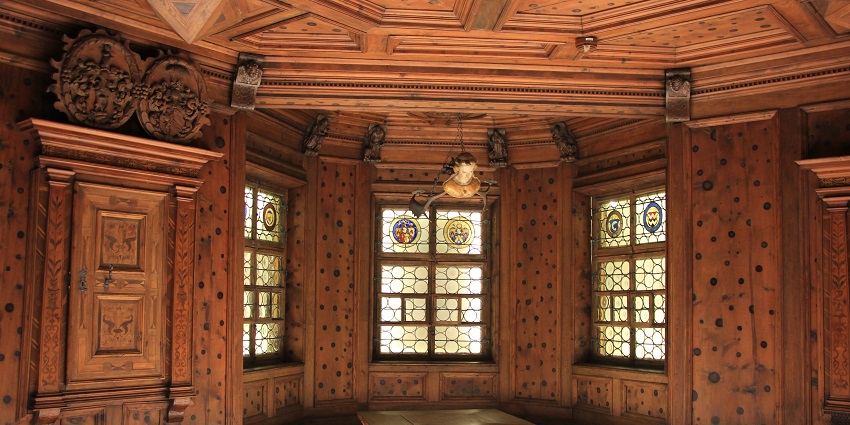 A picture of the Salzburg Museum, a cultural treasure to visit.