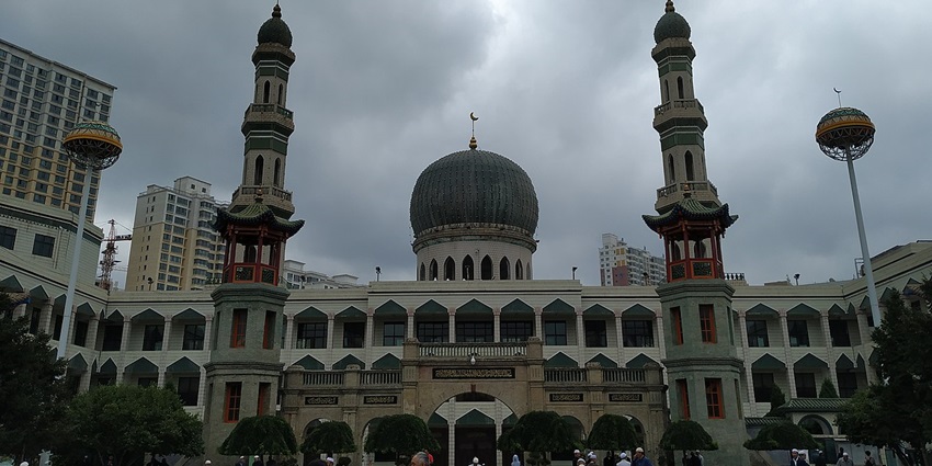 Image of Dongguan Giant Mosque with picturesque significance in China