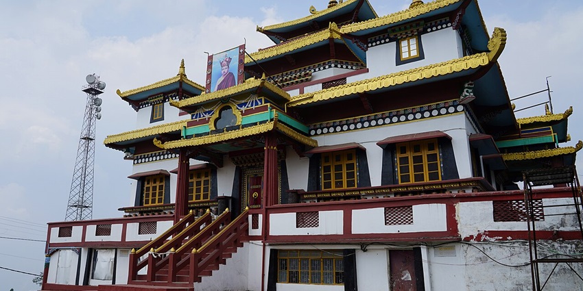 A view of the Durpin Monastery with scenic views.
