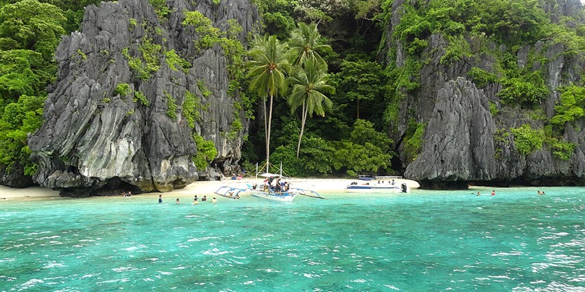 Places to visit in the Philippines include pristine beaches with crystal-clear waters, and stunning limestone cliffs