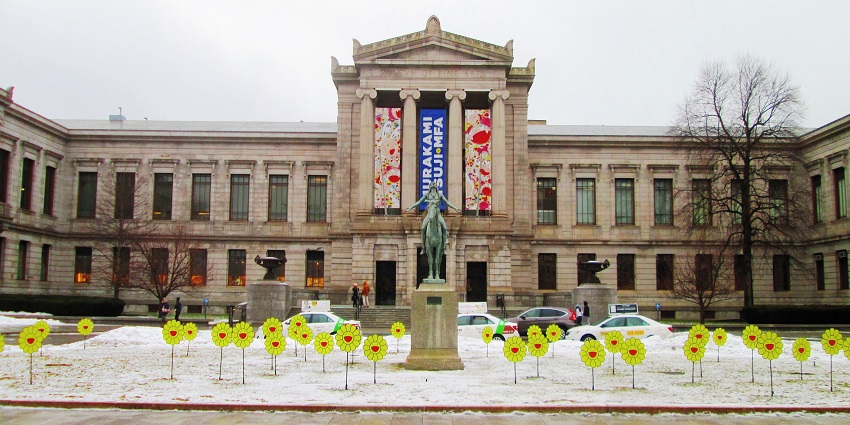 An image of the Museum of Fine Arts in Boston, showcasing its Huntington Avenue