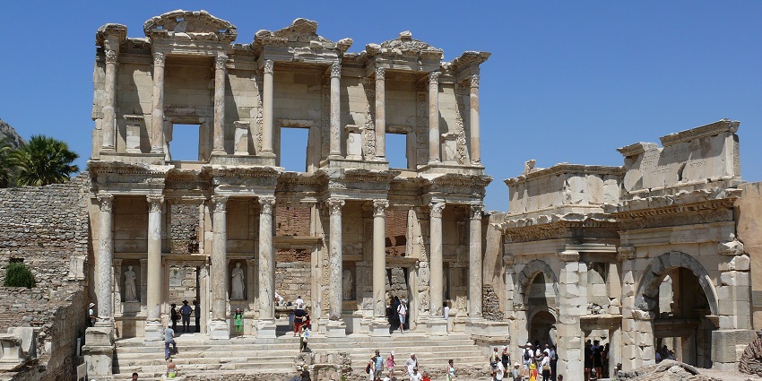 Ancient ruins showcasing Greek and Roman architectural brilliance, featured in Turkey Travel guide.
