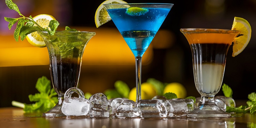 Image of 3 cocktail drinks served on a table and wonderful experience at Espacio Riesco