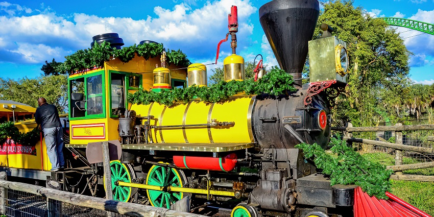 A steam locomotive replica is displayed in the Busch Gardens in Tampa Bay, Florida