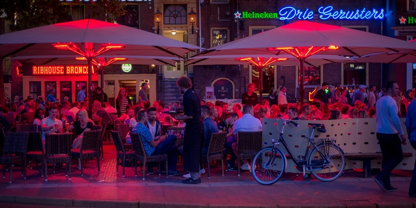 Dive into the heart of Brazil nightlife with Lapa’s vibrant samba rhythms