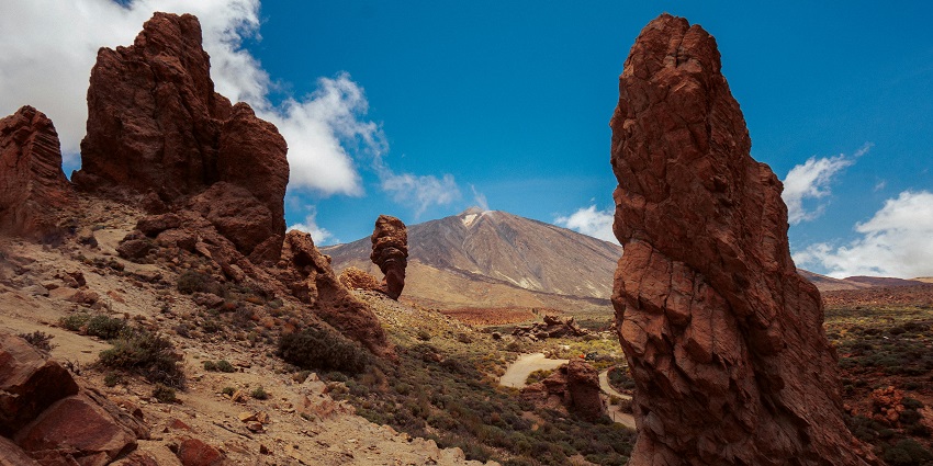 Dramatic landscapes, featuring volcanic craters, hiking, and geological wonders.