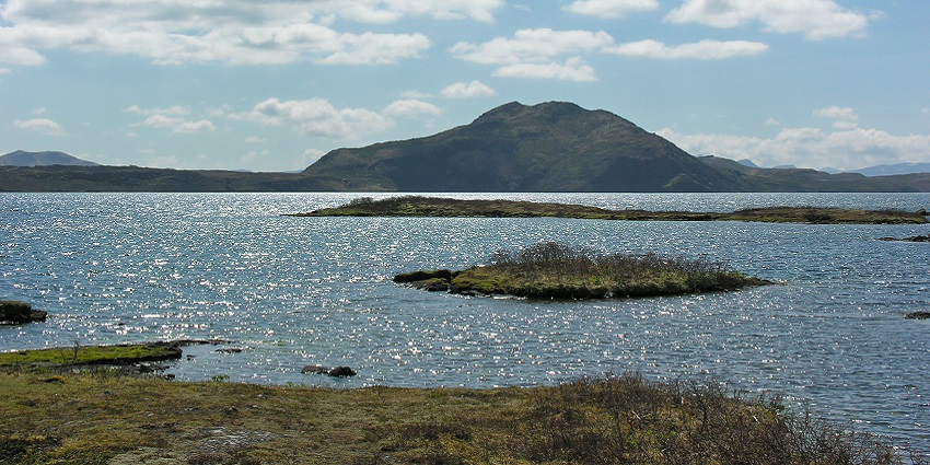 This lake is the largest in the nation of Iceland.
