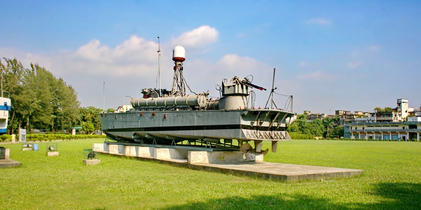 Explore the Bangladesh Military Museum, one of the things to do in Dhaka.