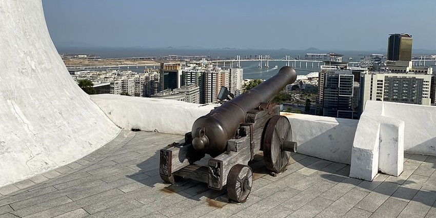 Exploring Guia Fortress is an amazing thing you can do in Macau for historical knowledge.