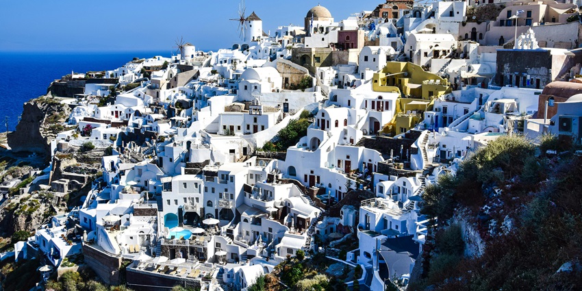 Explore the Inland Villages is one of the most amazing things you must do in Santorini.