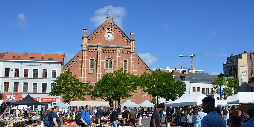 Purchasing antiques from the market is one of the special things to do in Brussels