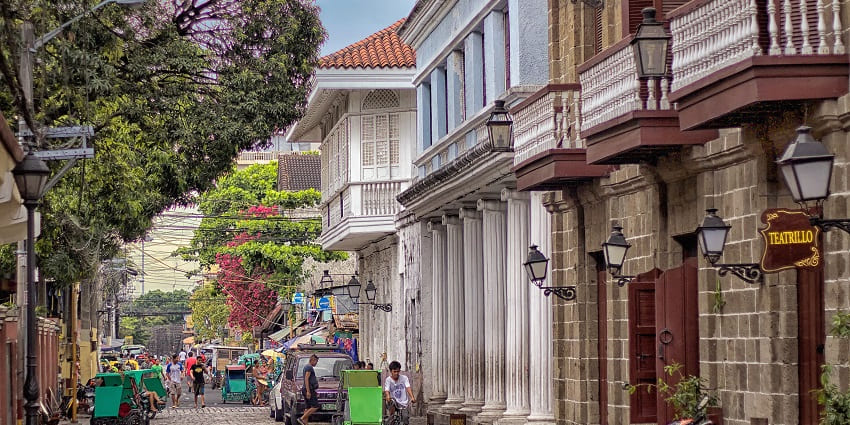 Exploring the historic district in Manila with Spanish colonial-era architecture and sites, is among the best things to do in Philippines