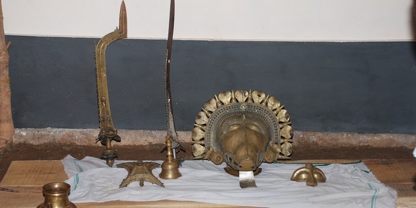 Image of the Theyyam Mask in the Museum in the state of Maharashtra in India