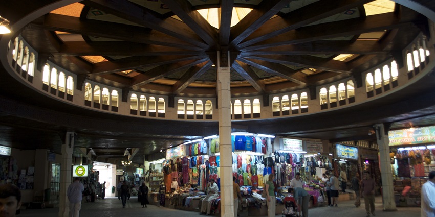 Visit lively night markets offering local goods, food, and crafts